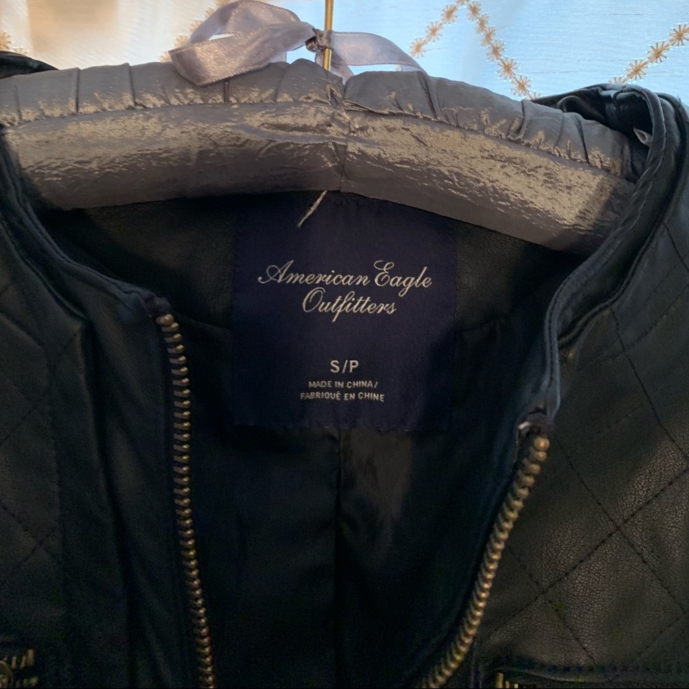 Ladies Jacket. - Picture 5 of 5